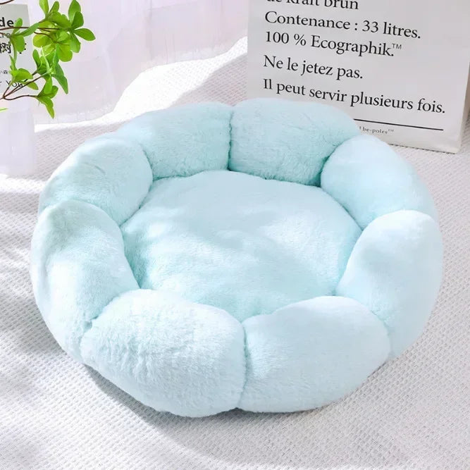 Comfortable Sleep Pet Bed Unique Flower-Shaped for Indoor and Outdoor Use Dog Mat Dog Beds for Large Dogs